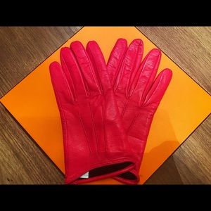 MiuMiu Leather Gloves in Pink